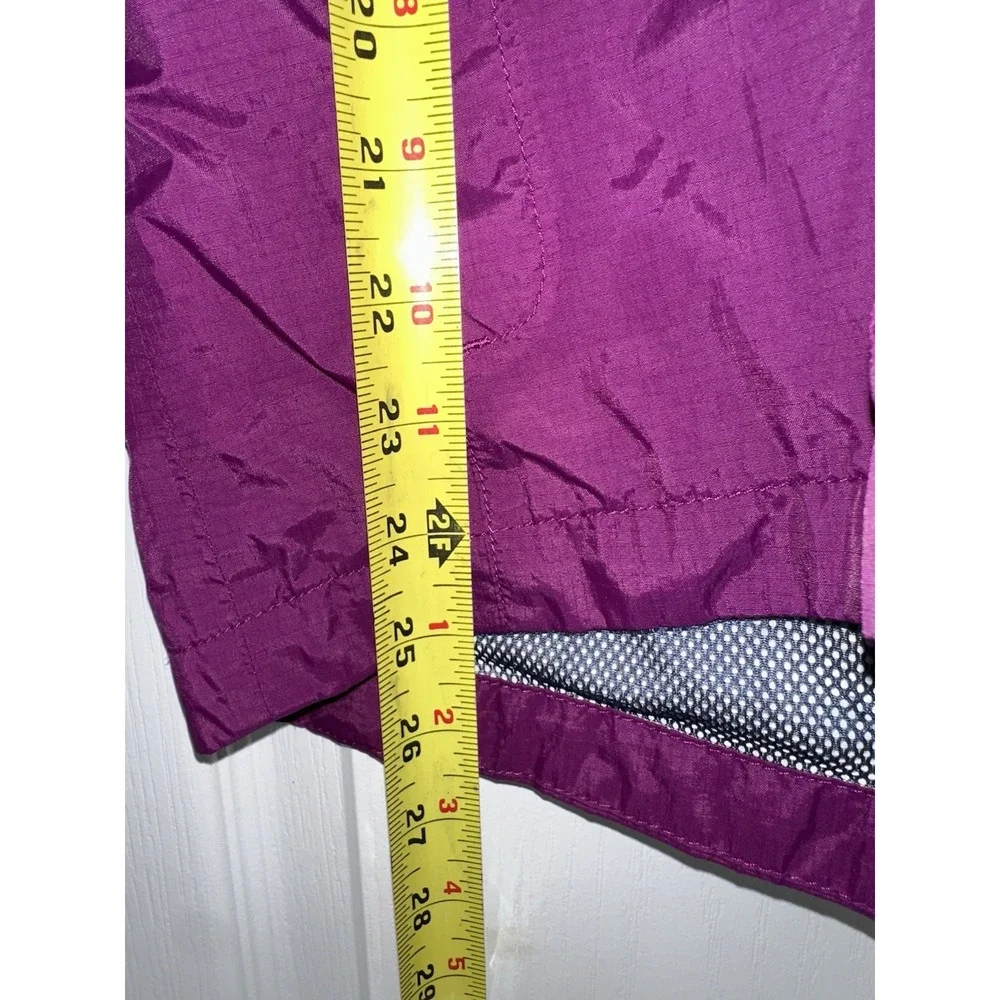 The North Face HYVENT Rain Jacket Girls 18 XL Nylon Waterproof Lightweight Hood‎